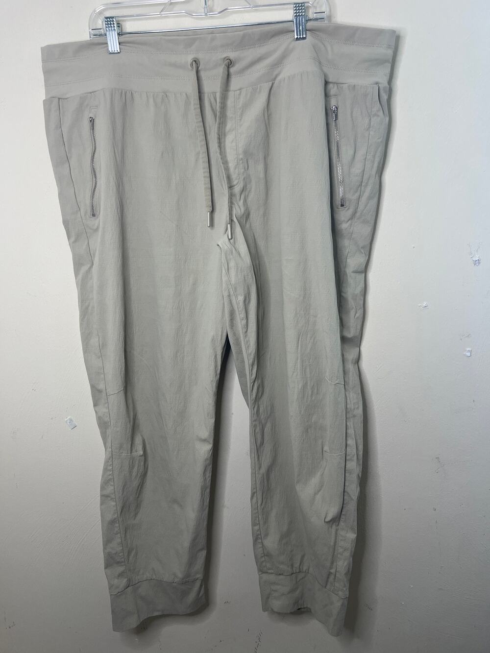 Athleta Trekkie North Jogger Size 22 Ripstop Hiking Travel Pants Zip Pockets